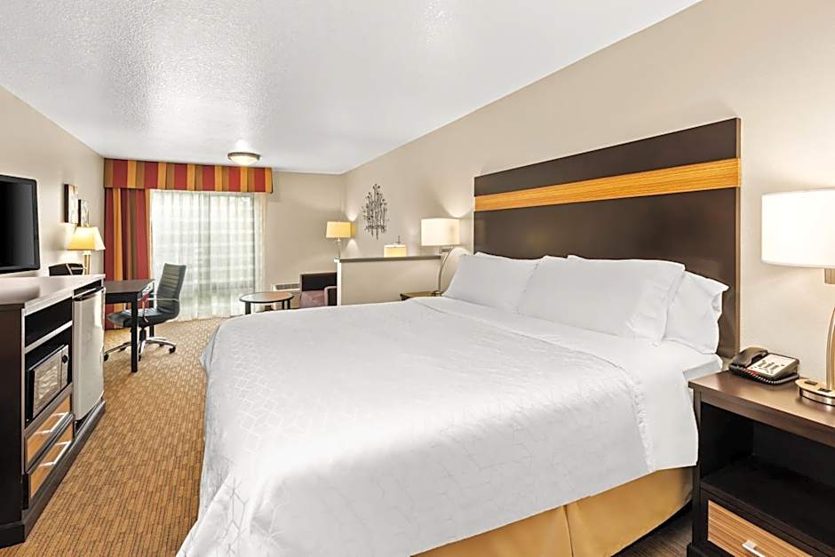Holiday Inn Express Portland SE - Clackamas Area By IHG
