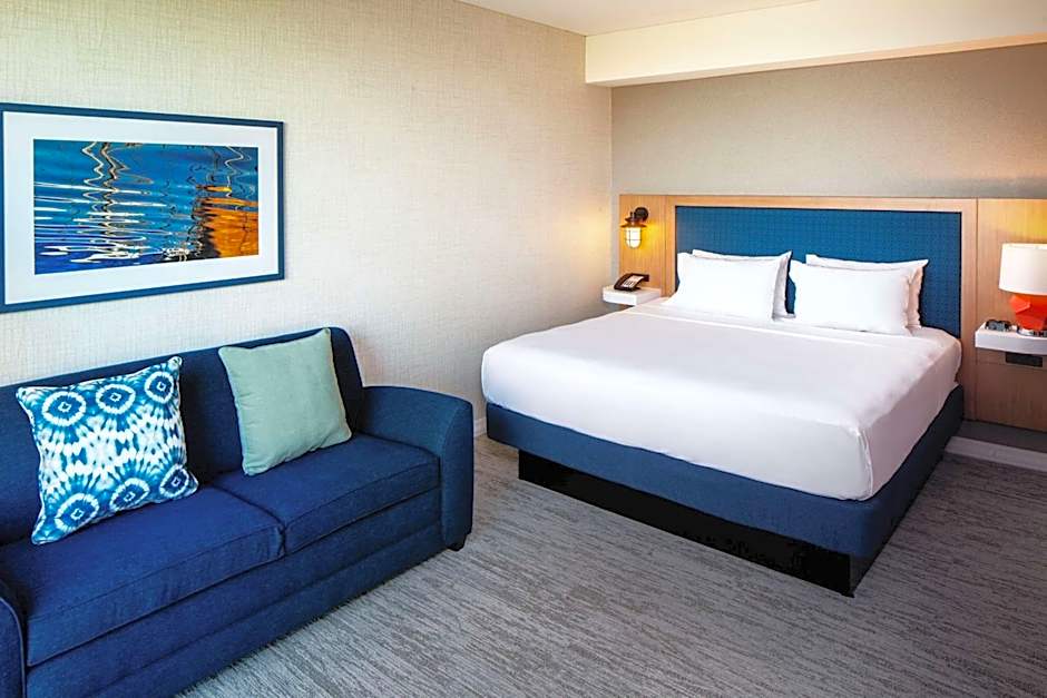 Hampton Inn By Hilton Boston Seaport, MA