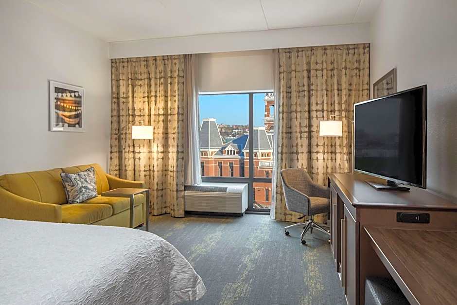 Hampton Inn By Hilton - Suites Newport-Cincinnati KY