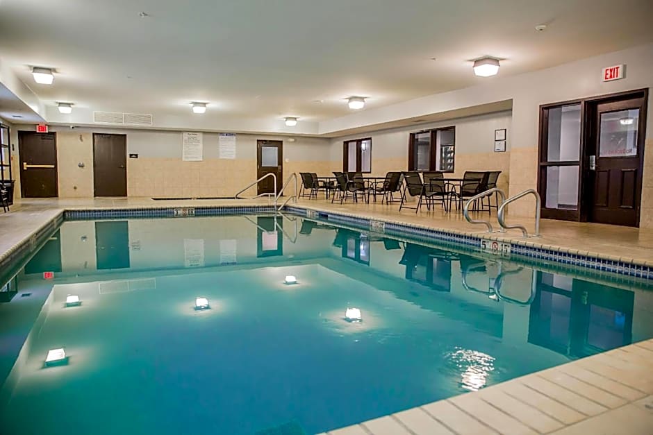 Evangeline Downs Hotel, Ascend Hotel Collection