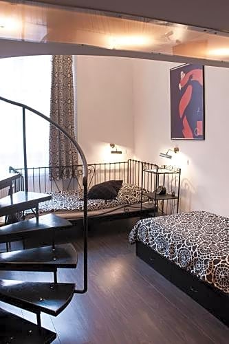 Pergamin Apartments