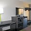 Super 8 by Wyndham Greensboro/Coliseum/Conv.
