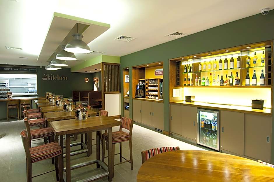 Premier Inn Leamington Spa Town Centre