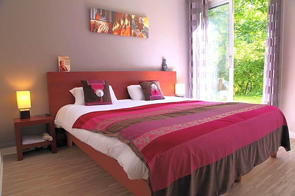 Logis Latitude Ouest Hôtel Restaurant & Spa