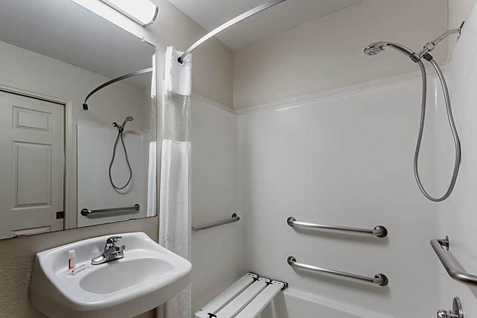 Knights Inn - Franklin Ave Waco