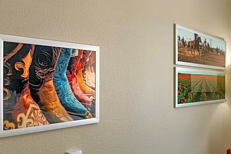 Studio, 1 King Bed with Sofa bed (1 King Bed and 1 Double Sofa Bed)