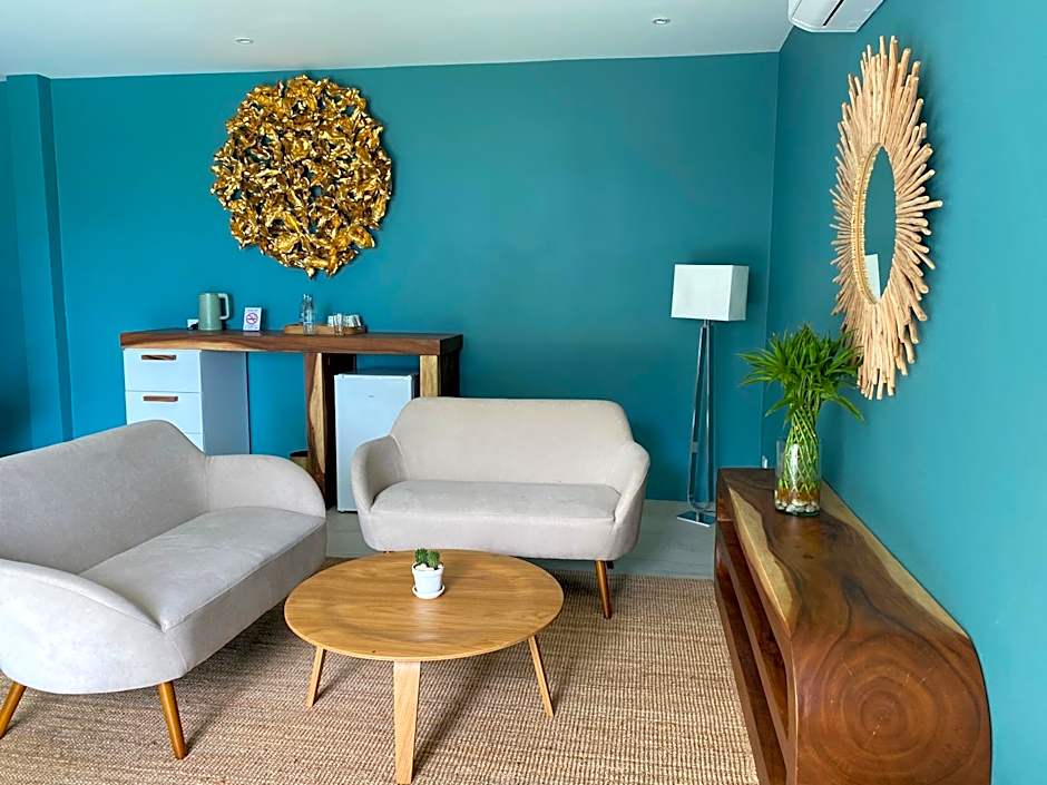 Le Petit Saint Tropez