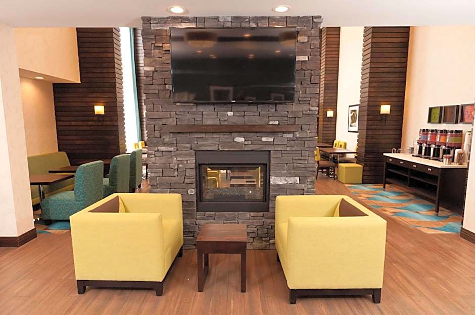 Hampton Inn By Hilton and Suites Regina East Gate