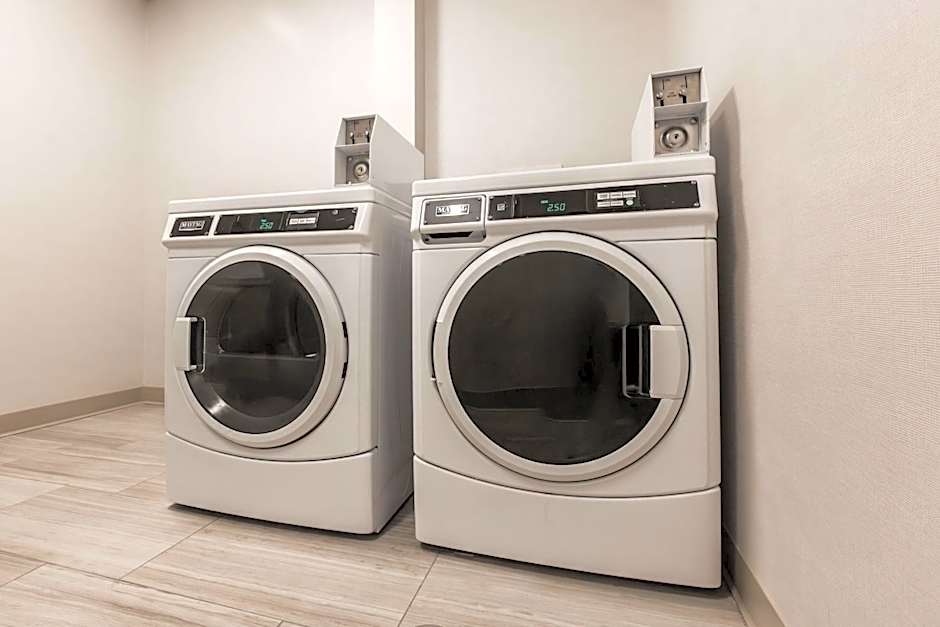 Holiday Inn Express & Suites Welland By IHG