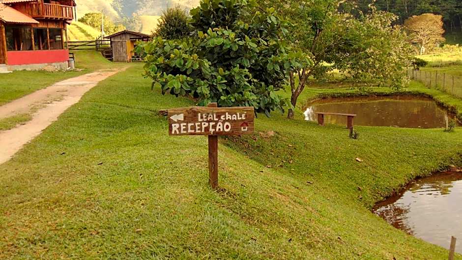 Chalés com Hidromassagem e Lareira em Visconde de Mauá, Prox Pedra Selada, Pousada Leal Chalés