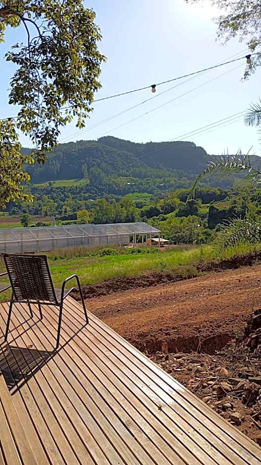 Pousada Jardim Encantado - Suítes em Container na cidade do Cristo Protetor - Encantado RS