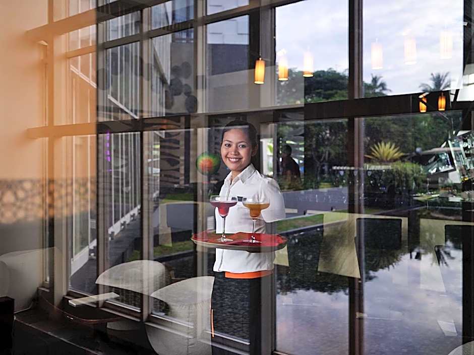 Pullman Bali Legian Beach