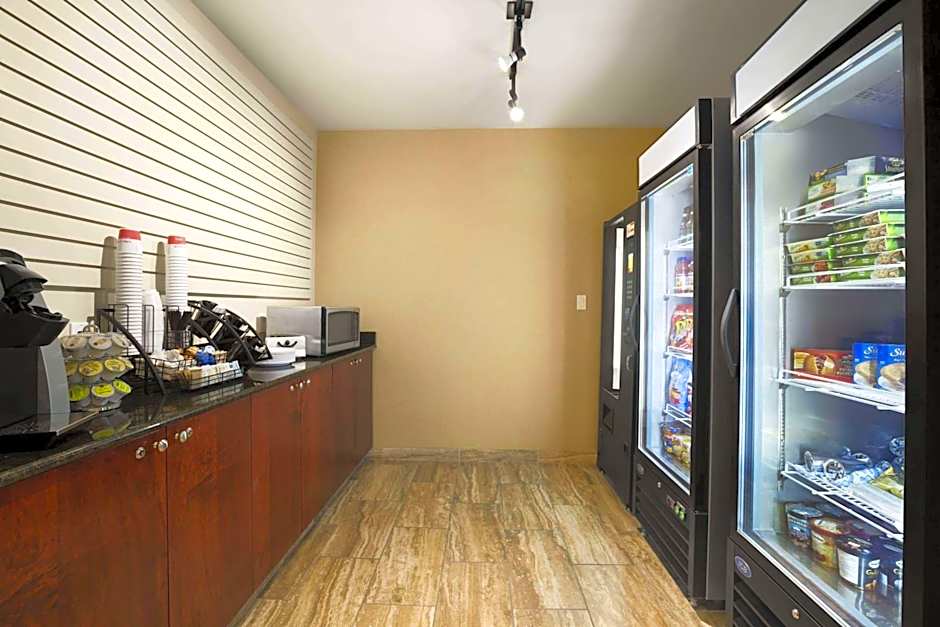 Ramada by Wyndham Edson