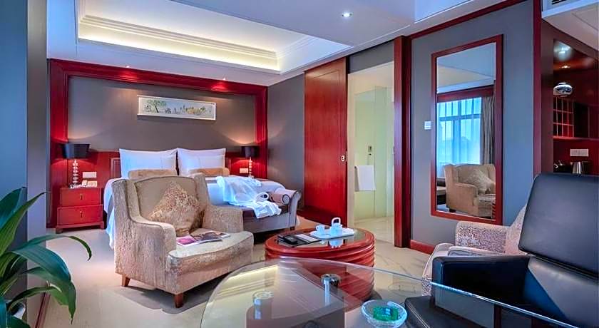 Gold Source Sunshine Hotel