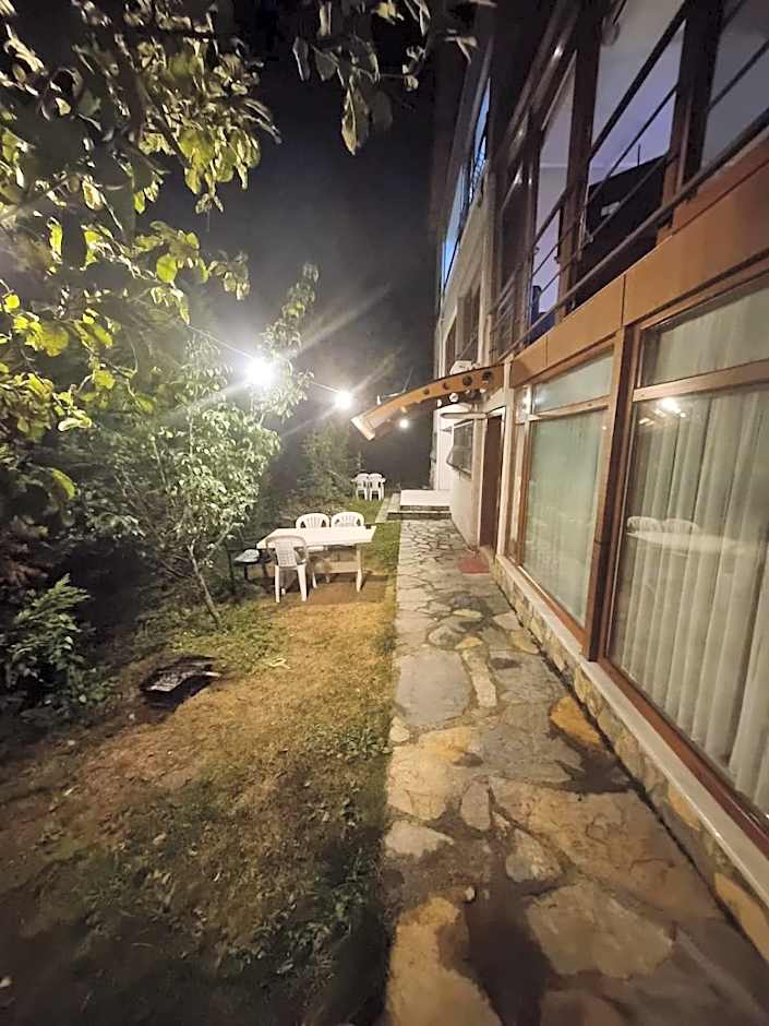 SNOW HİLL HOUSE Pansiyon