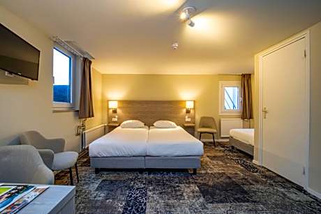 Comfort Triple Room with Shower