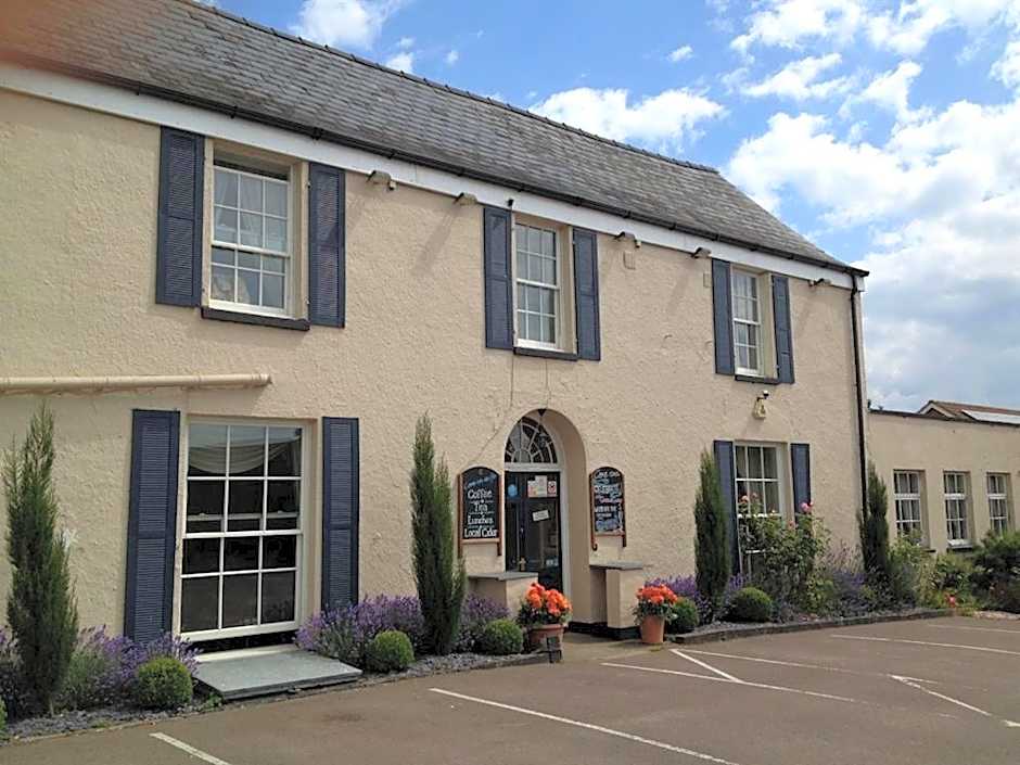 Castle Lodge Hotel
