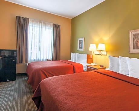 2 Double Beds Nonsmoking Accessible
