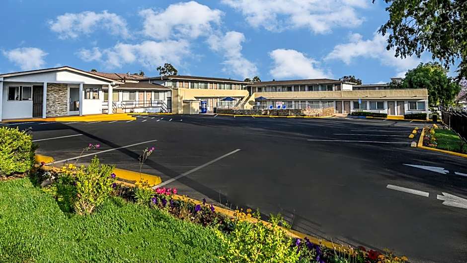 Sea Rock Inn - Long Beach