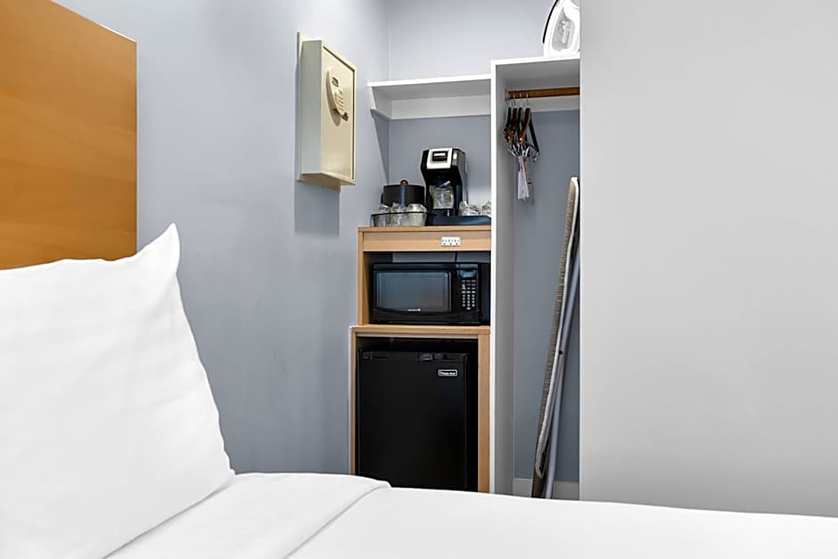 Millwood Inn And Suites