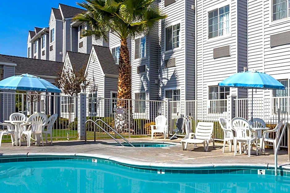 Microtel Inn & Suites By Wyndham Modesto Ceres