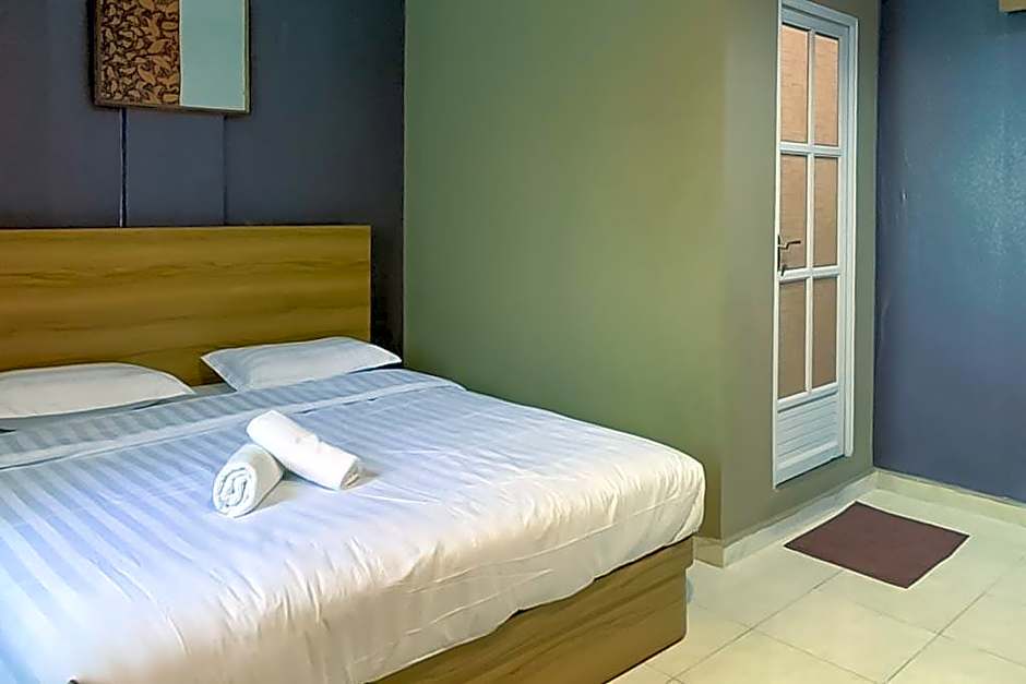 RedDoorz Syariah @ Jl D I Panjaitan Batu 7 Tanjung Pinang