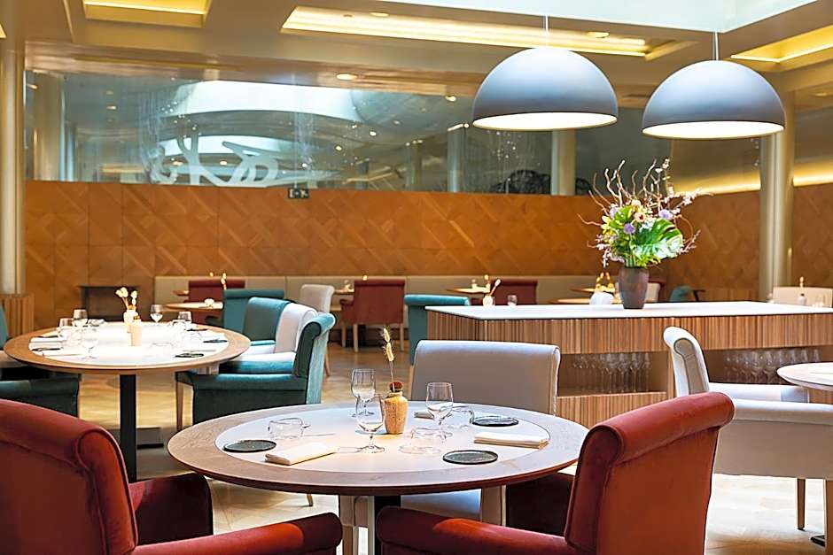 Monument Hotel