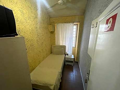 Single Room with Shared Bathroom