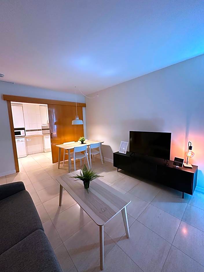 AT home Avenida del Ejercito