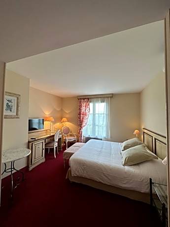 Superior Deluxe Double or Twin Room