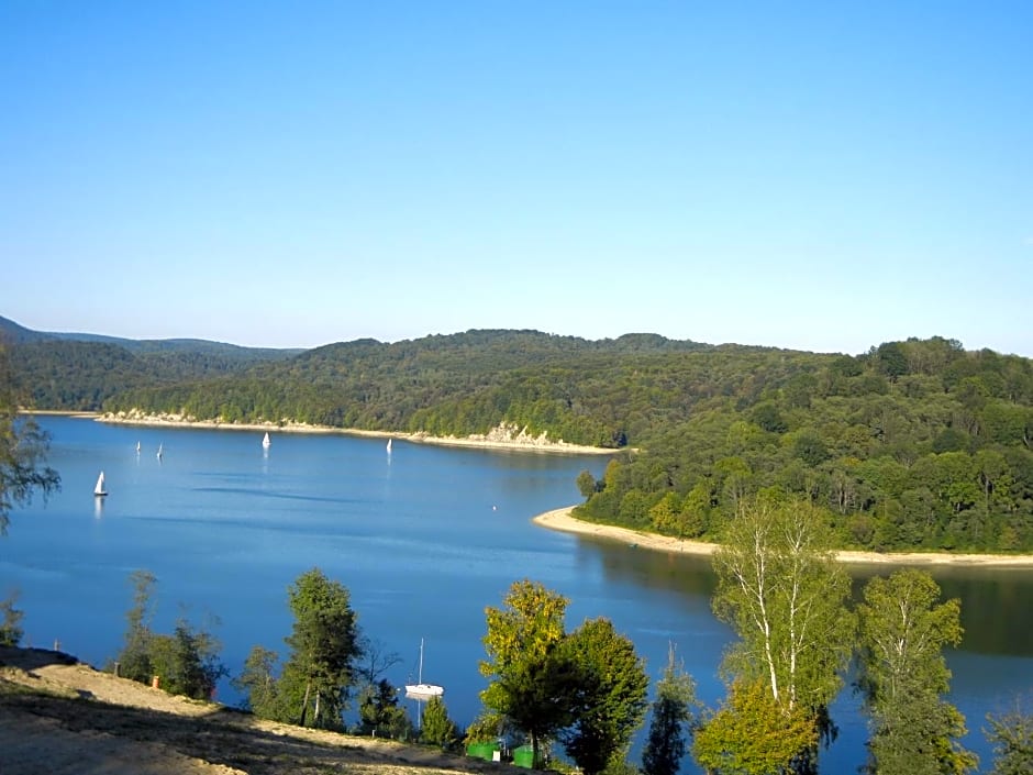 Domek nad jeziorem, Kalinówka w Olchowcu, Solina