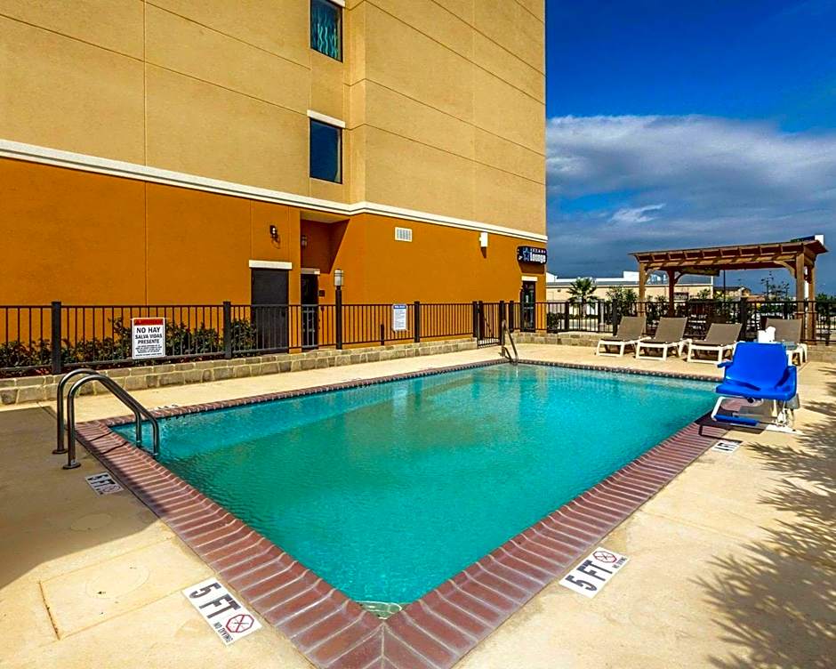 Comfort Suites Cotulla near I-35