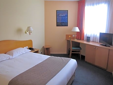 Twin/Double Room with Lake View