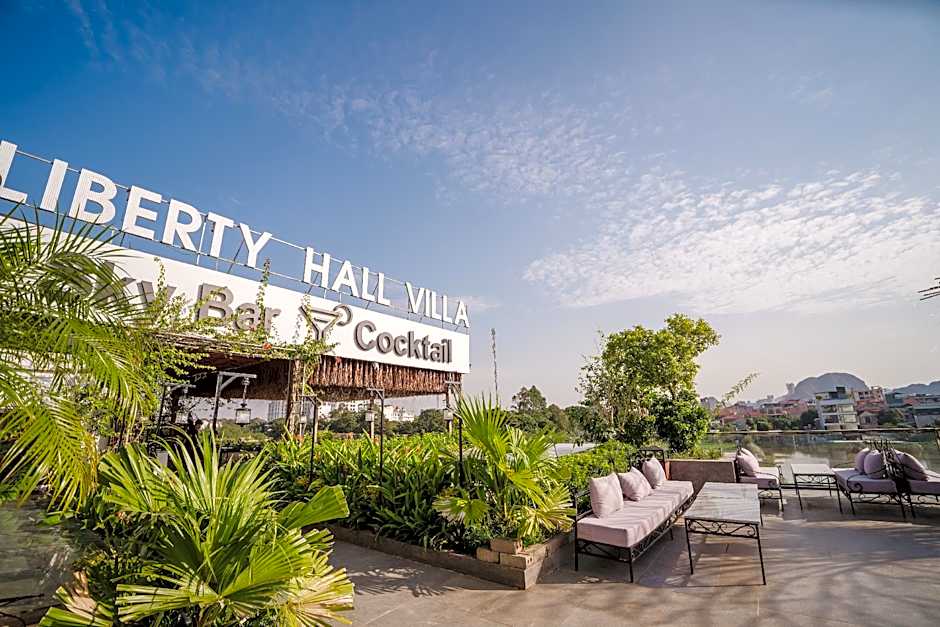Liberty Hall Tam Coc Hotel & Villa