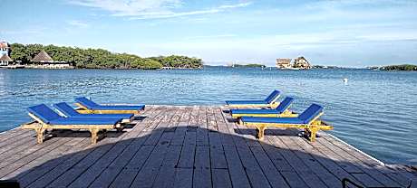 Isla Los Erizos EcoHouse