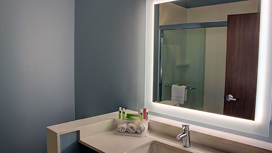 Holiday Inn Express Spencer By IHG