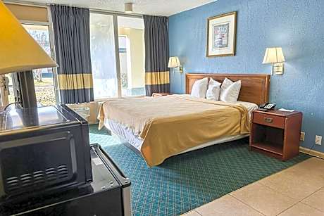 Full Bed Non-Smoking