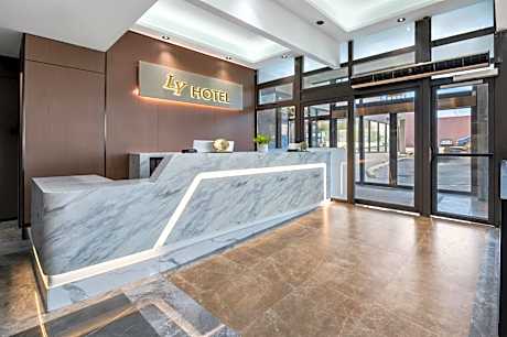 Ly New York Hotel