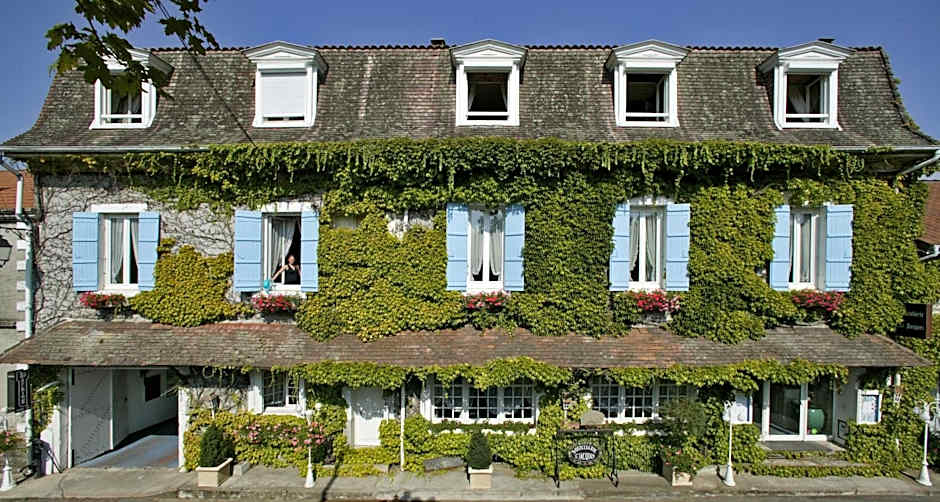 Logis Hôtel Hostellerie Saint-Jacques