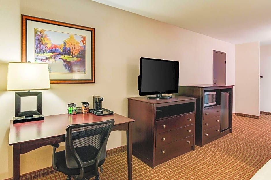 Clarion Hotel Convention Center