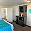 Howard Johnson Hotel & Suites by Wyndham St. George