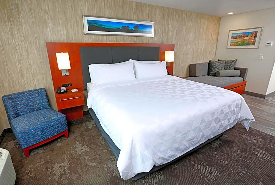 Holiday Inn & Suites Sioux Falls - Airport By IHG
