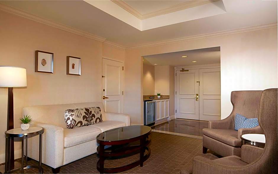 Hilton Alexandria Old Town