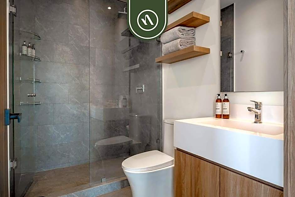 Luxury 2 BR Condo in Reforma - Skyline View - Pool