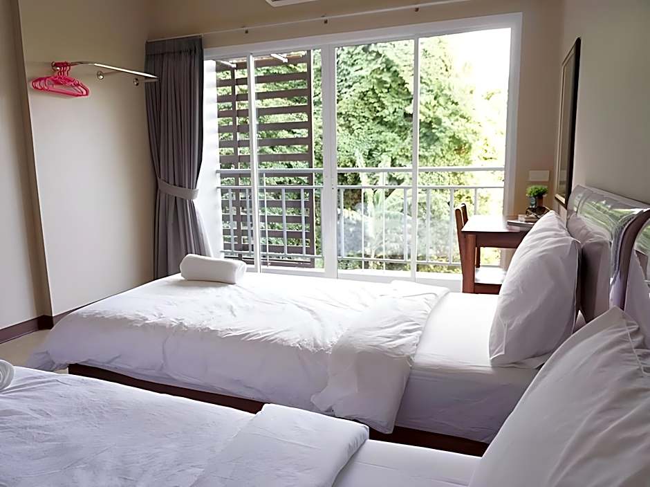 Chompu Nakarin Apartment