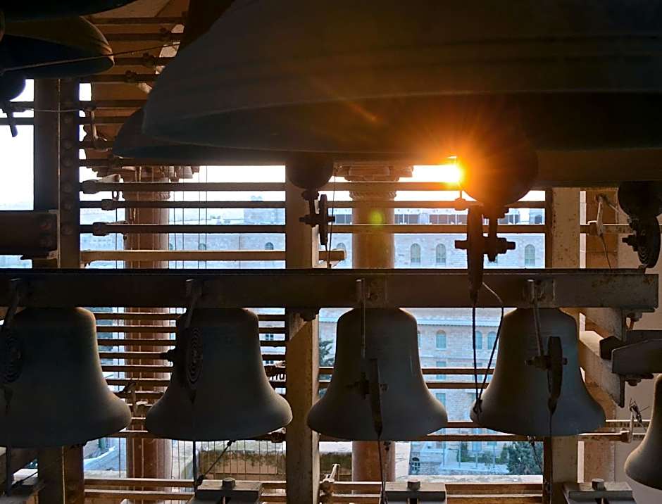 Ymca Three Arches Hotel