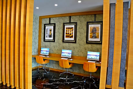 61 Park Otel