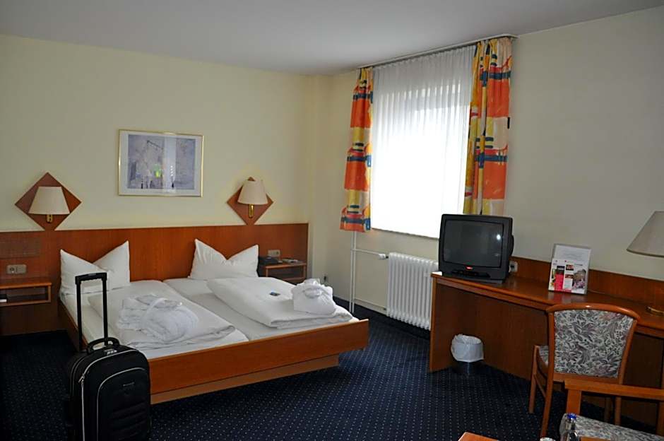 Fly Inn Hotel Frankfurt Airport Rüsselsheim ehemals Trip Inn Hotels