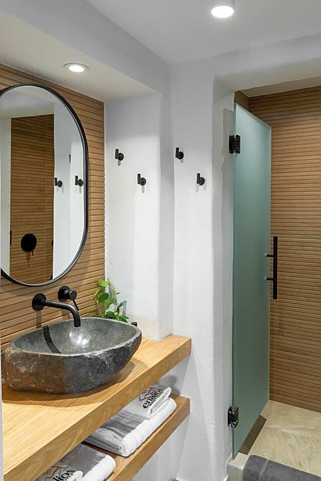 Enalios sunset suites