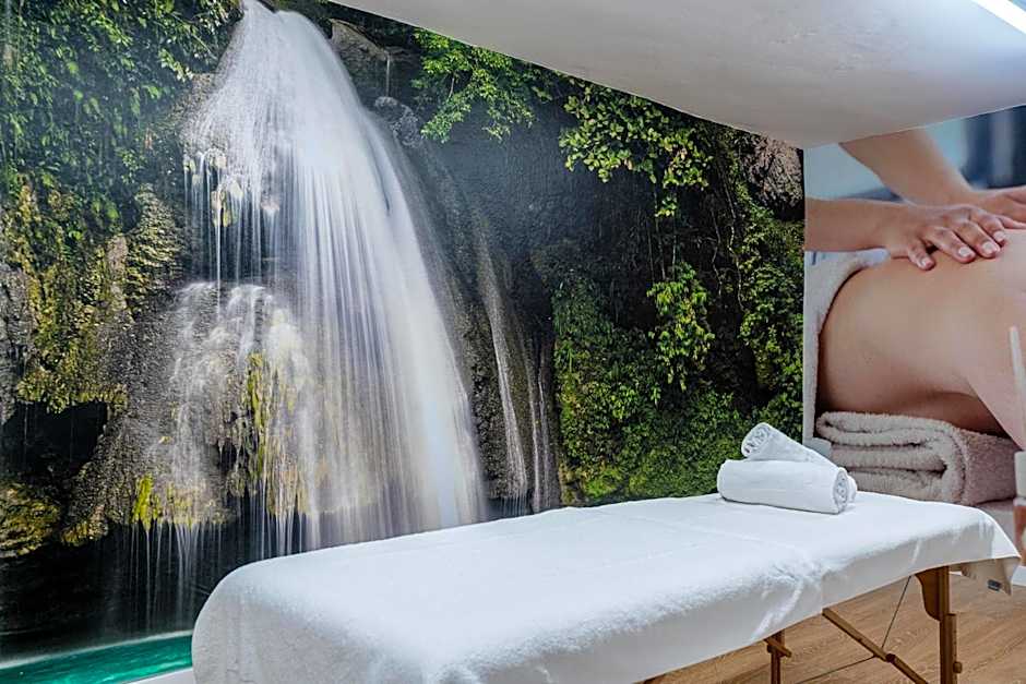 THB Maria Isabel - Adults Only